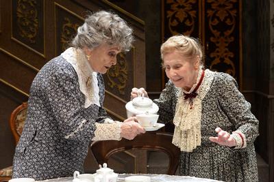 NUOVE DATE per Arsenico e vecchi merletti